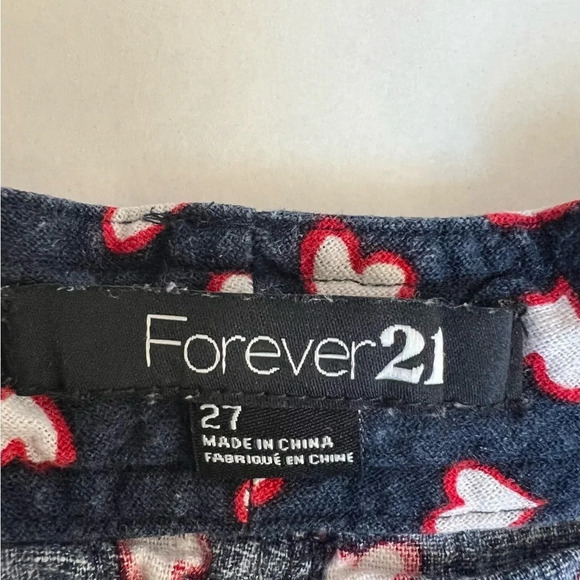 Forever 21 Blue With Heart Printed Shorts Women's Linen Size 27 NWOT - Picture 6 of 6